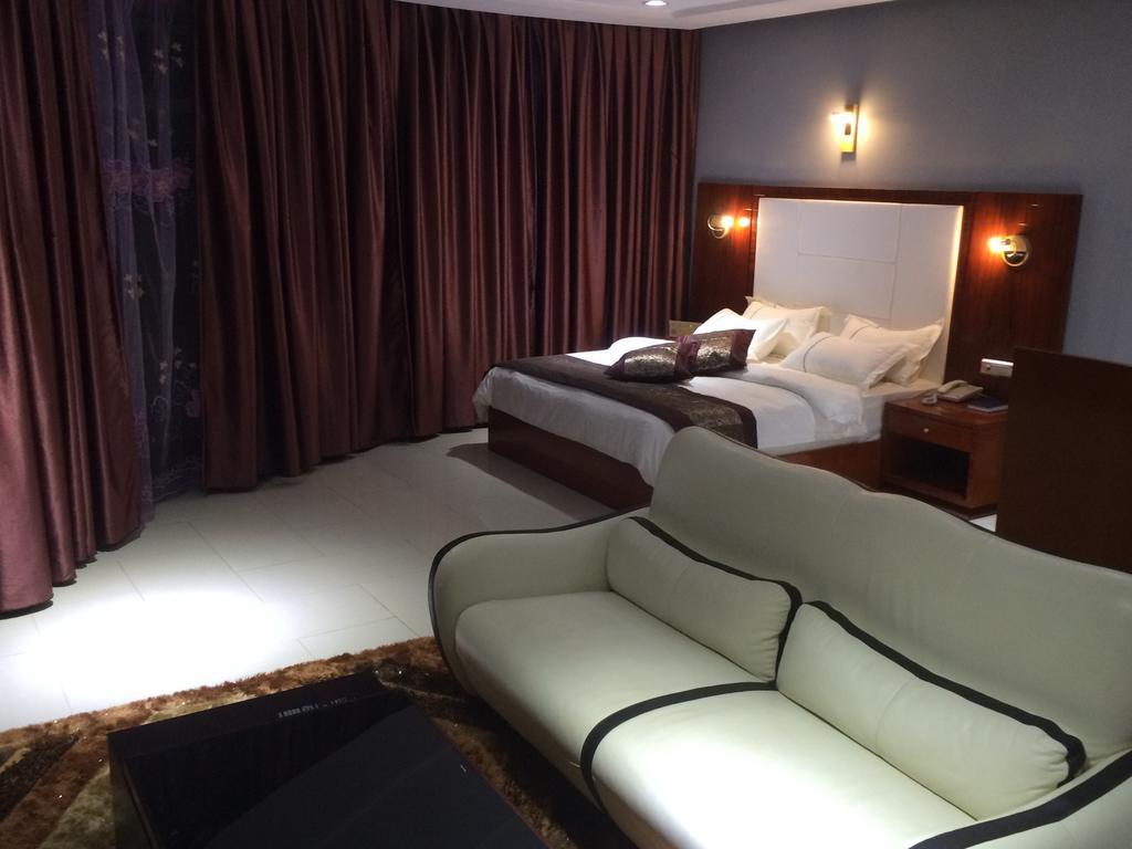 Sun Beach Hotel كوتونو المظهر الخارجي الصورة