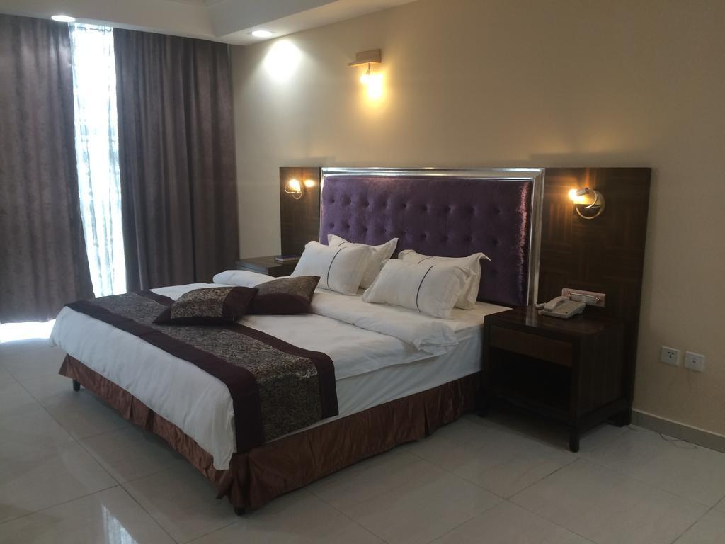 Sun Beach Hotel كوتونو المظهر الخارجي الصورة