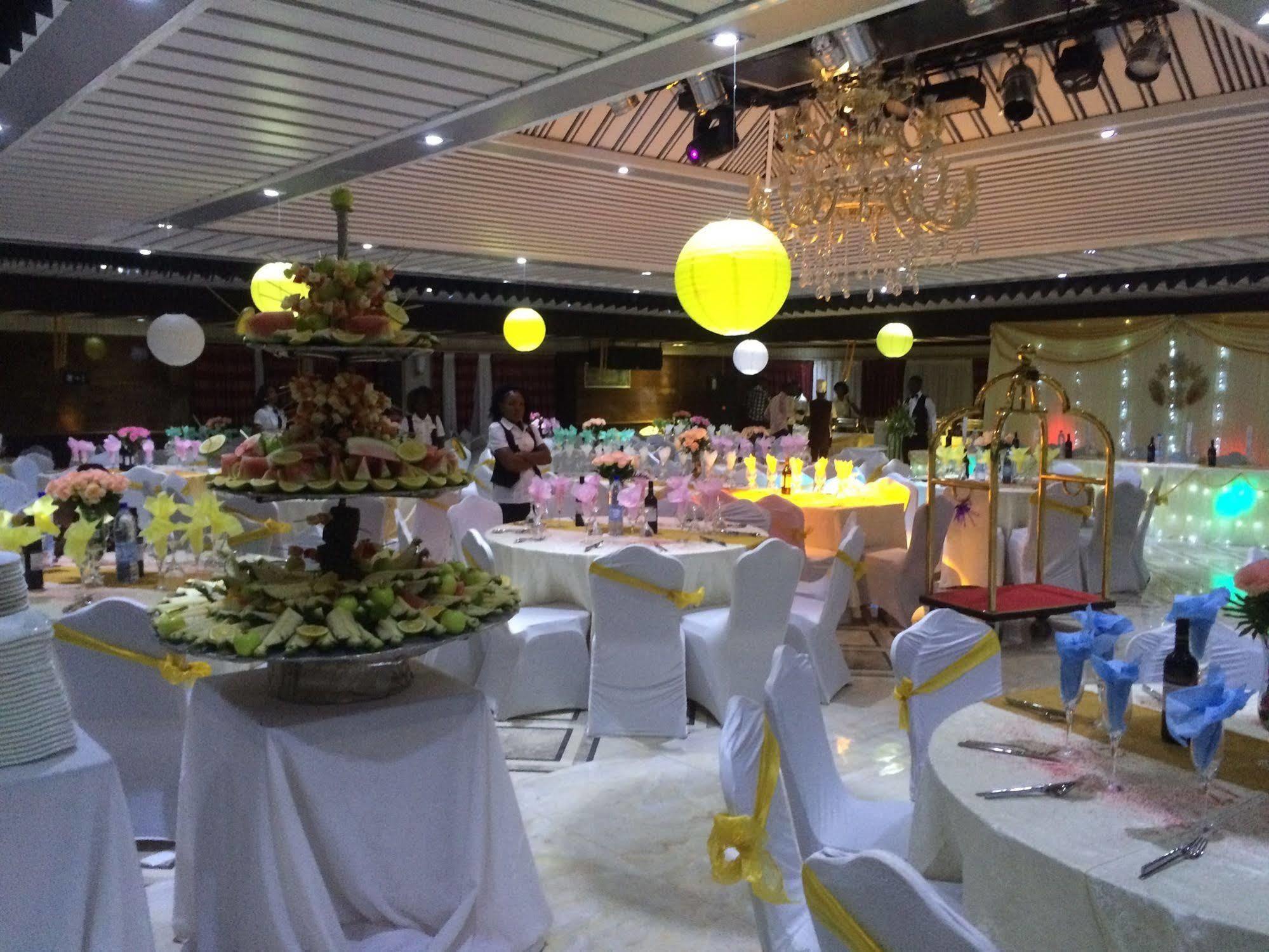 Sun Beach Hotel كوتونو المظهر الخارجي الصورة