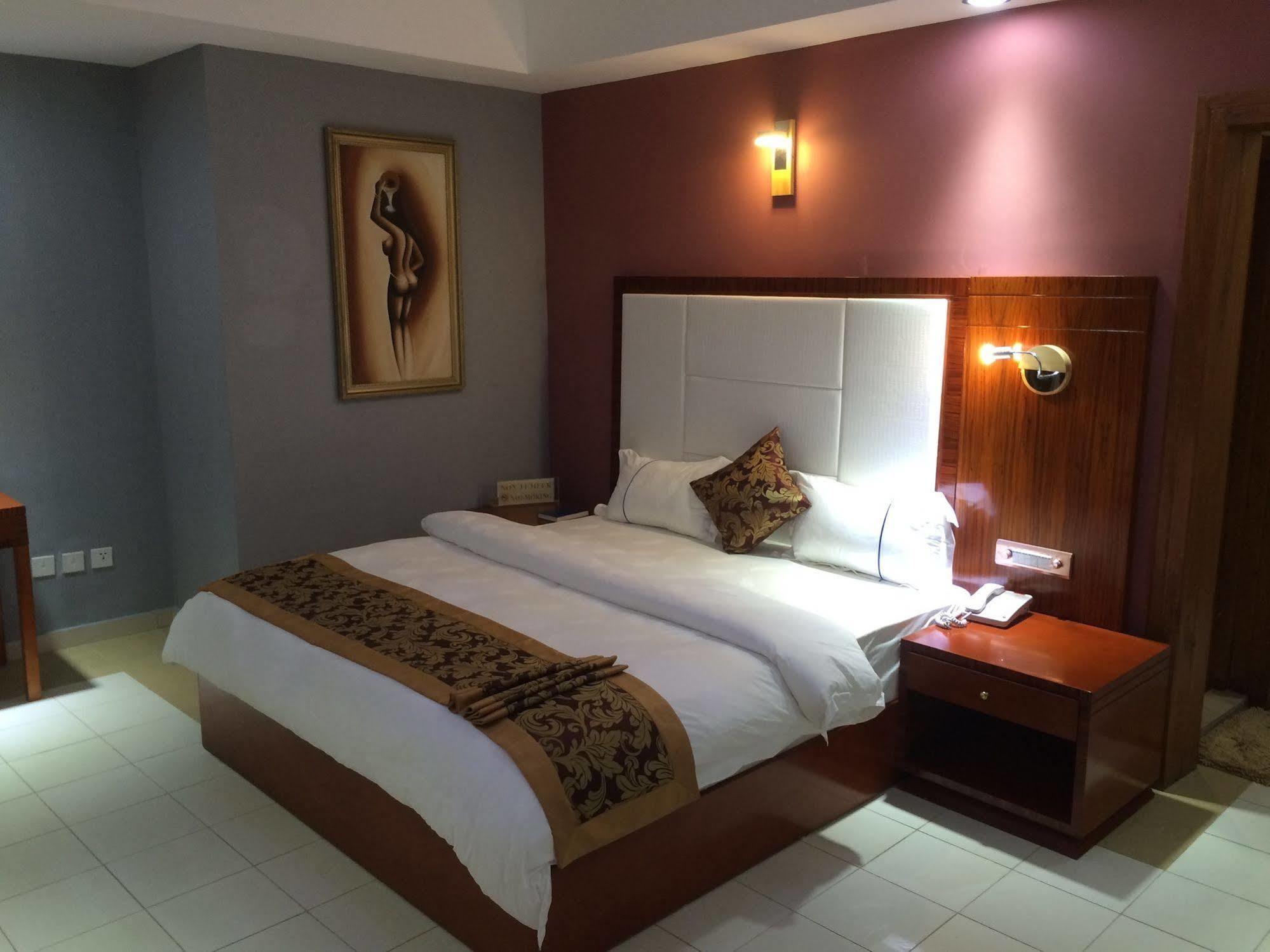 Sun Beach Hotel كوتونو المظهر الخارجي الصورة